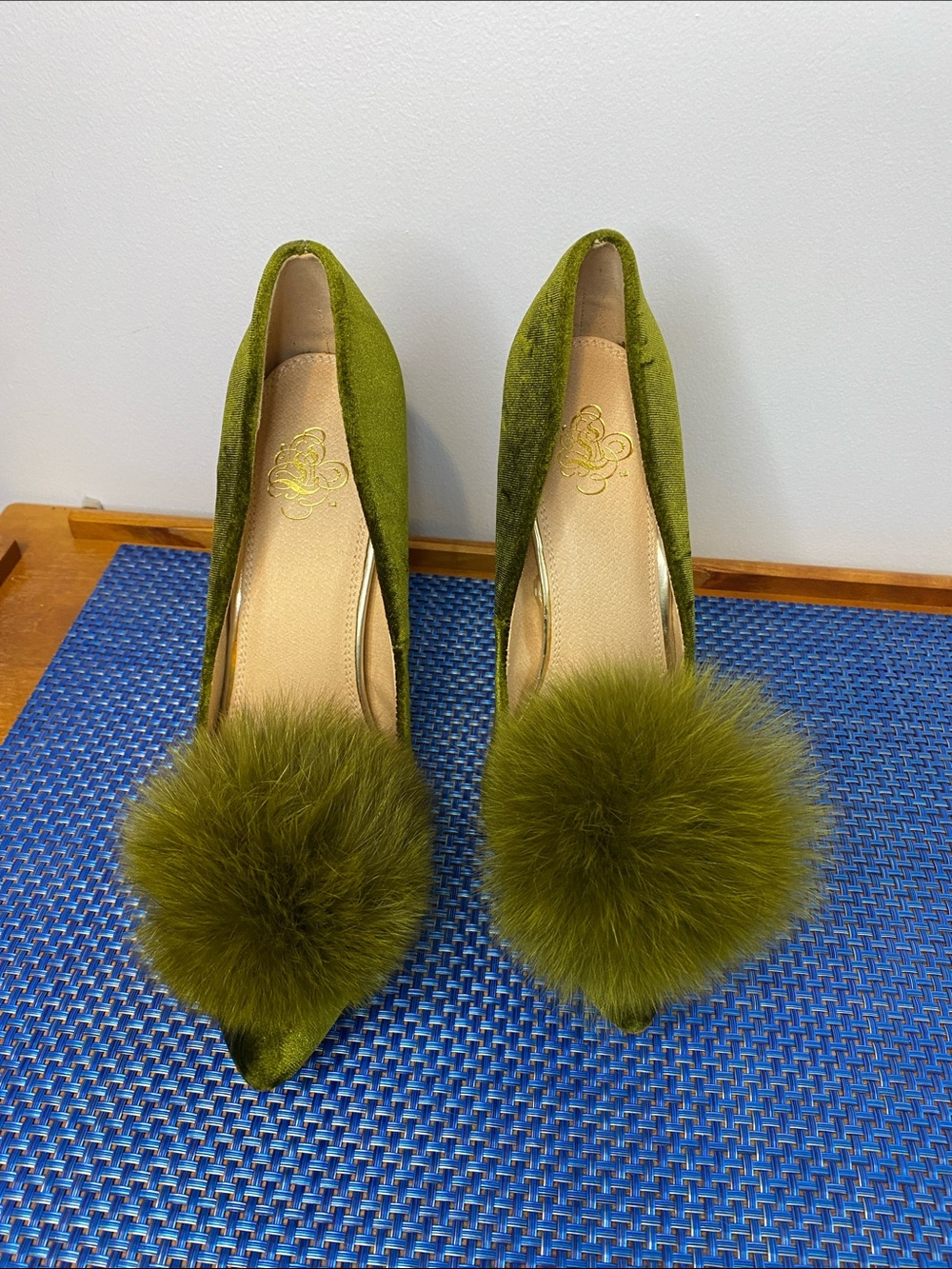 NWOT Sole Society Pom Pom heels, sz. 10